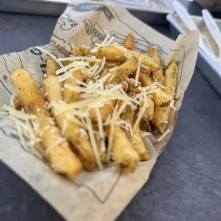 GARLIC PARMESAN FRIES