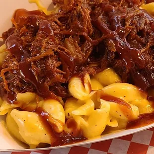 Homemade garlicky mac-n-cheese with BBQ pork