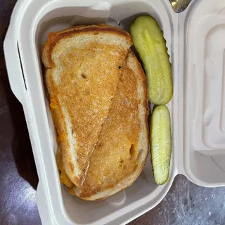 THREE CHEESE CLASSIC