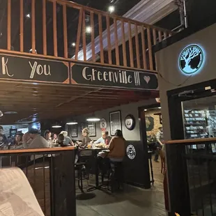 Waiting 1 1/2 hour for table