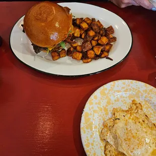 This bugger went together but I don&apos;t like my egg on burger.. so I put it on side.. I should have put it together it was delicious..