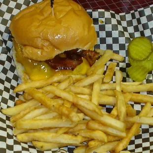 Bacon Cheeseburger