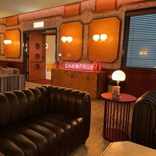 Lounge area to the right