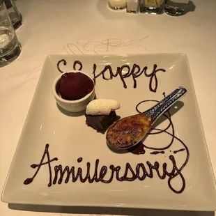 Dessert sample plate with a special message