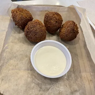 Falafel (4pcs) with side of Tahini Sauce