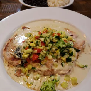 Chicken with creamy sauce, yummy!!