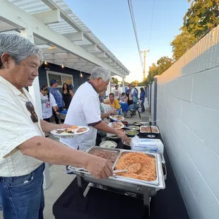 The condiments table