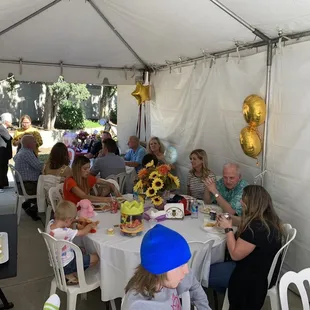 Everyone enjoyed the food &amp; services!!