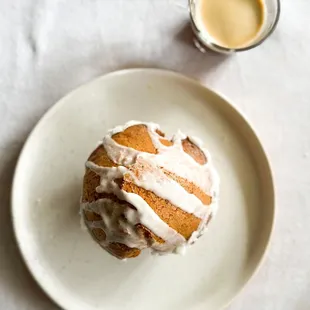 Lemon poppyseed muffin (seasonal)