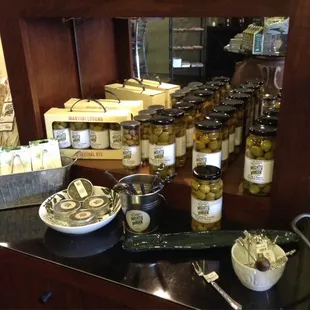 Lots of olives to choose from.