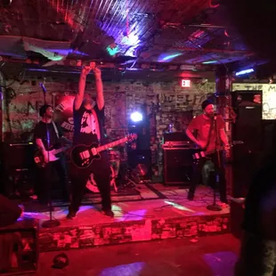 Casting +5 rockability.