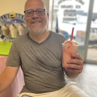 Strawberry shortcake milkshake