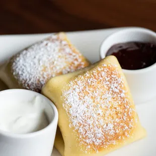 Leah's Cheese Blintzes