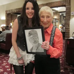 Leah with my gift drawing and me :)