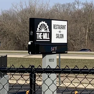 Front sign Spring 2023