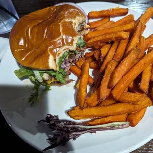 King burger with sweet potato fries