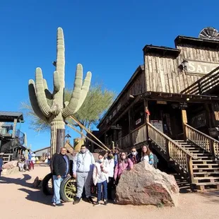 Very nice place to visit...lots to see! Avoid the Ice Cream Parlor though...