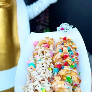 donuts, dough desserts, food