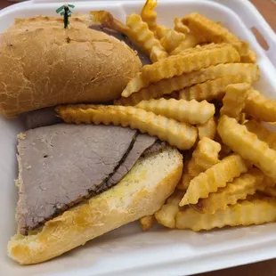 $15+ for 2 slices of meat and soggy fries? I didn't realize that the Mini in the restaurant's name referred to portion size.