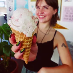 Fresh Strawberry Ice Cream