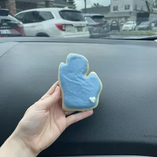 Mitten sugar cookie
