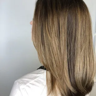 Hair by Diane specializing in highlights, gray coverage, dimensional color and cuts.  Call or text 559-281-4161 for availability.