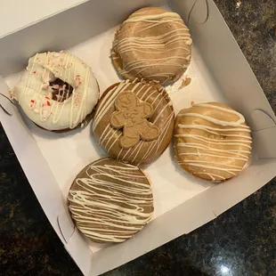 Christmas flavors!! Candy cane hot chocolate, eggnog, gingerbread, along with earl grey and Thai tea!