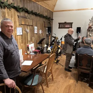 Sitting Room and musicians setup.