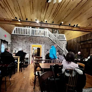 Main seating area, with live music by the stairs