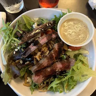 Steak and bleu cheese salad