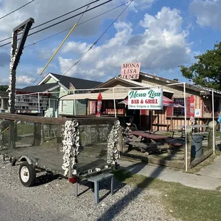 Mona Lisa Lounge's Exterior