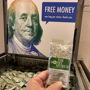 Free bag of money for souvenir.