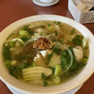 Vietnamese Dumpling Noodle Soup