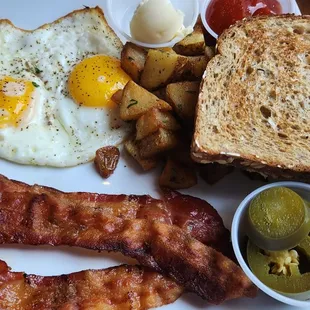 Paw&apos;s Breakfast with side of Jalapeños.