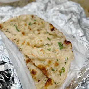 GARLIC NAAN