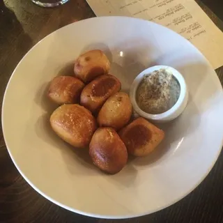 Pretzel Bites