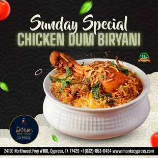 a bowl of chicken biryaani