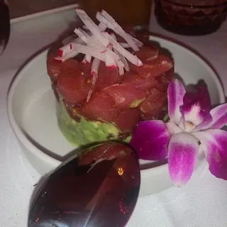 Tuna Tartar*