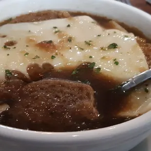 Hearty and flavorful French Onion soup!