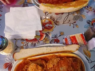 Lois Mann's Restaurant