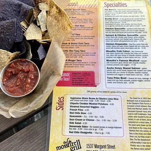 nachos and salsa