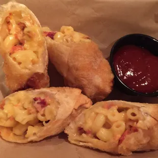 Mac and Cheese Egg Rolls