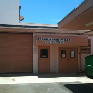 Entrance to building is behind Bank of Hawaii