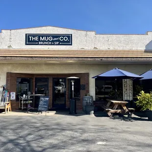 Outside view of The Mug and Co. (3.15.23)