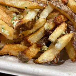 Garlic Fresh-Cut Fries