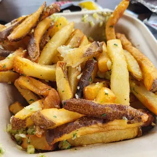 Fresh-cut fries (garlic)