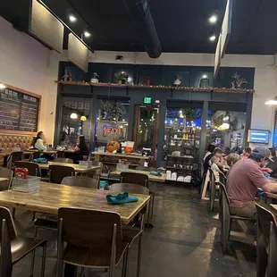 sushi and sashimi, interior