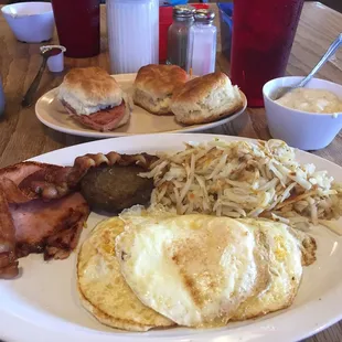  plate of breakfast food