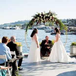 This shot really gives a sense of the wedding set-up with backdrop. The ship has barriers to prevent any falls into the lake!