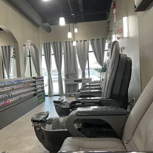 The Nail Lounge